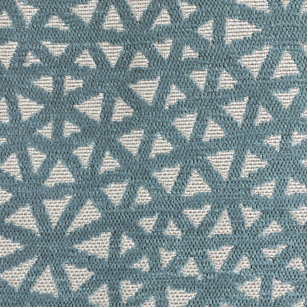 DL Couch Kindred Crashing Wave Upholstery Fabric